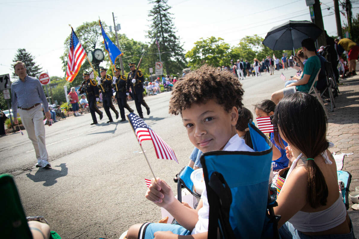 More than a thousand march in Norwalk Memorial Day parade