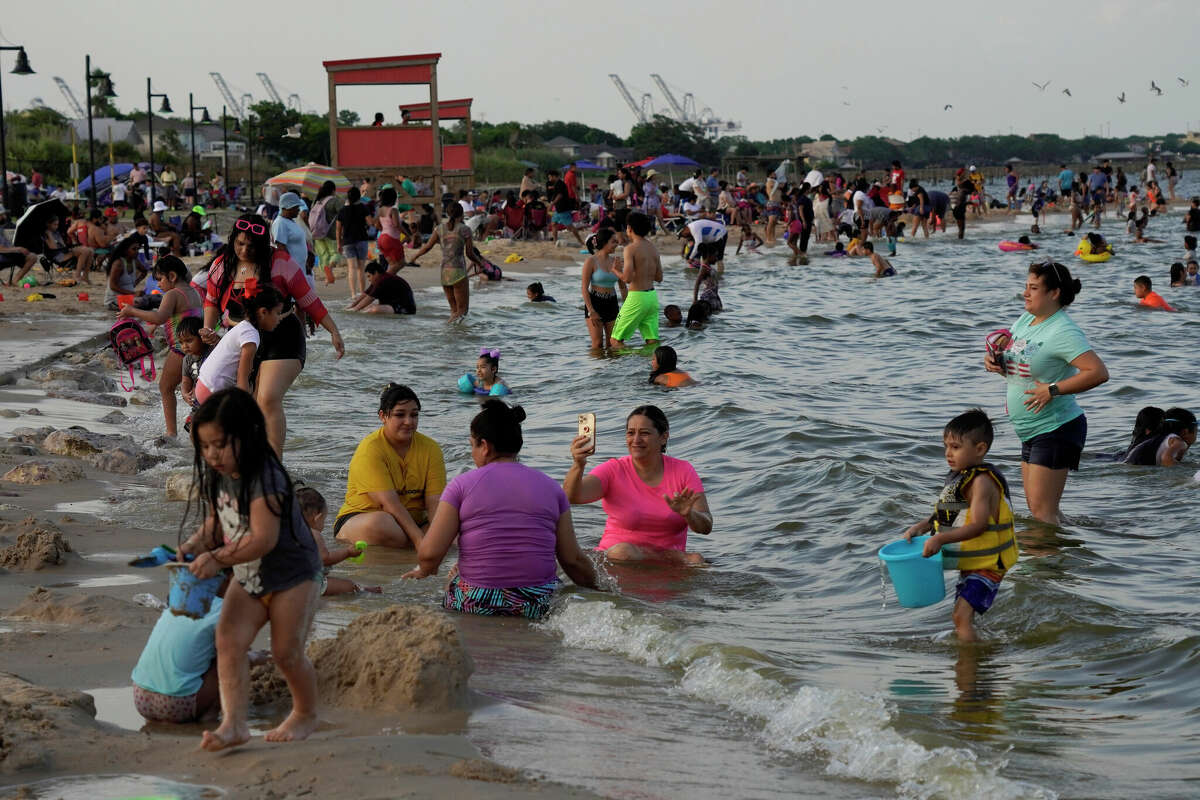La Porte's Sylvan Beach Houston getaway offers Galveston alternative