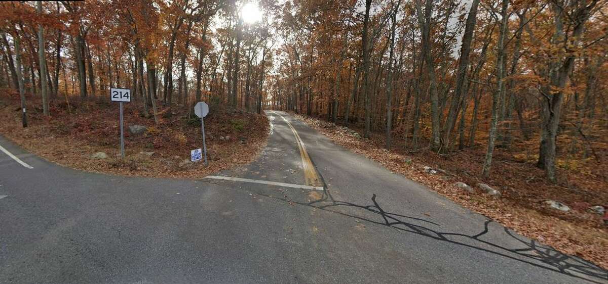 Two people seriously injured in Ledyard motorcycle crash, police say