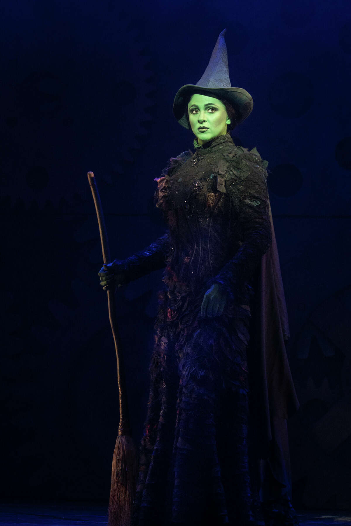  Wicked Musical Comes To Houston With New Elphaba Glinda Leads