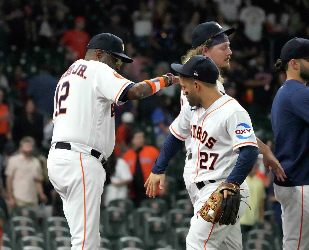 José Abreu, Chas McCormick help extend Astros' lead to 5-0 over the Twins