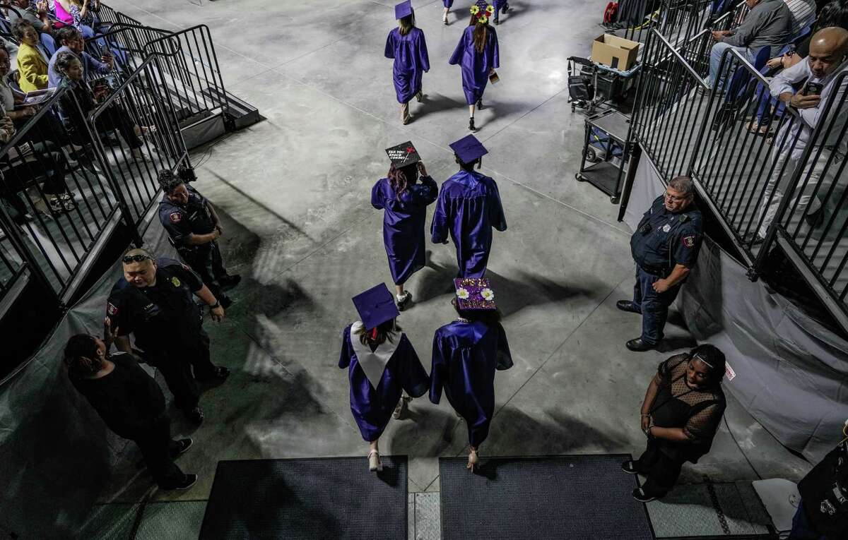 Houston ISD Superintendent Millard House II gives keynote at CVHS grad