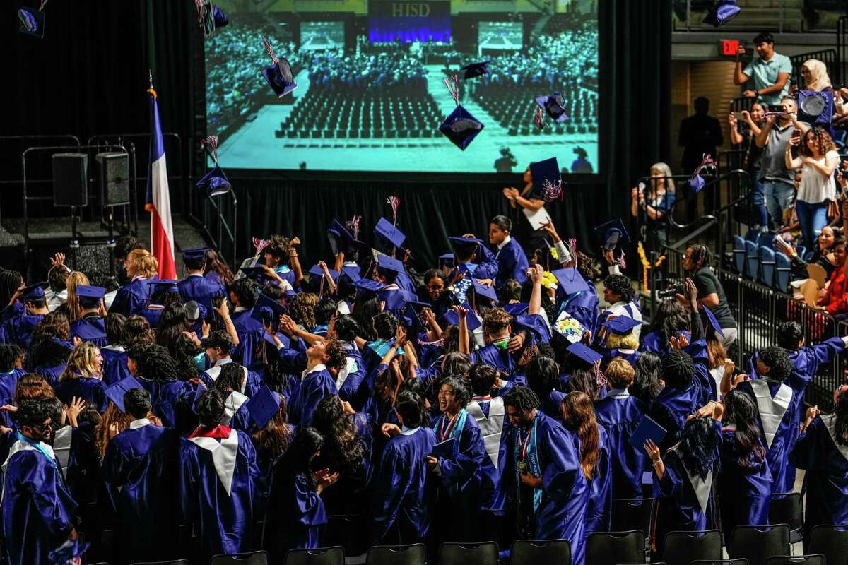 Houston ISD Superintendent Millard House II gives keynote at CVHS grad