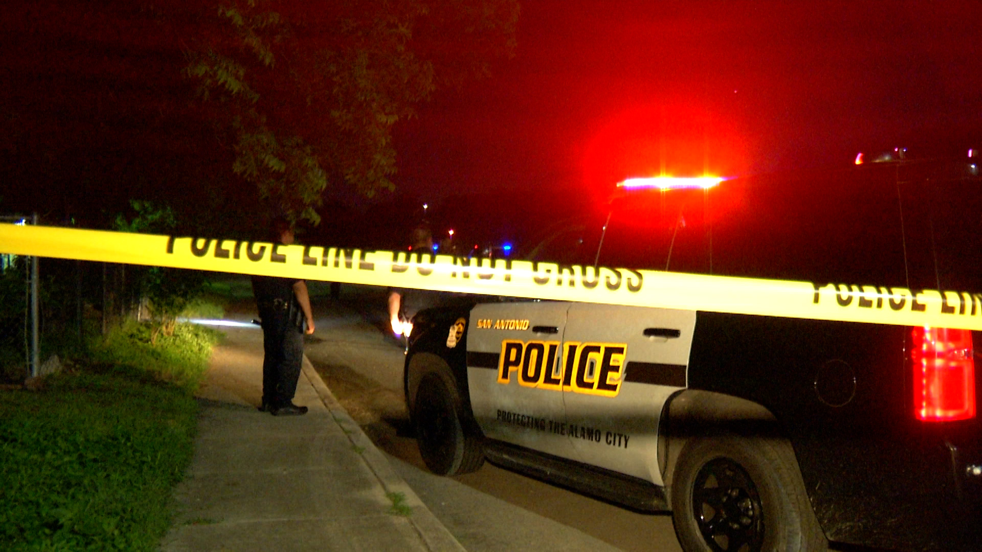 Man in critical condition after shooting at San Antonio home