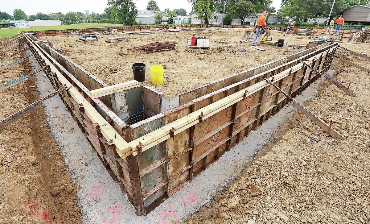 Footings poured for new auto parts store in Bethalto