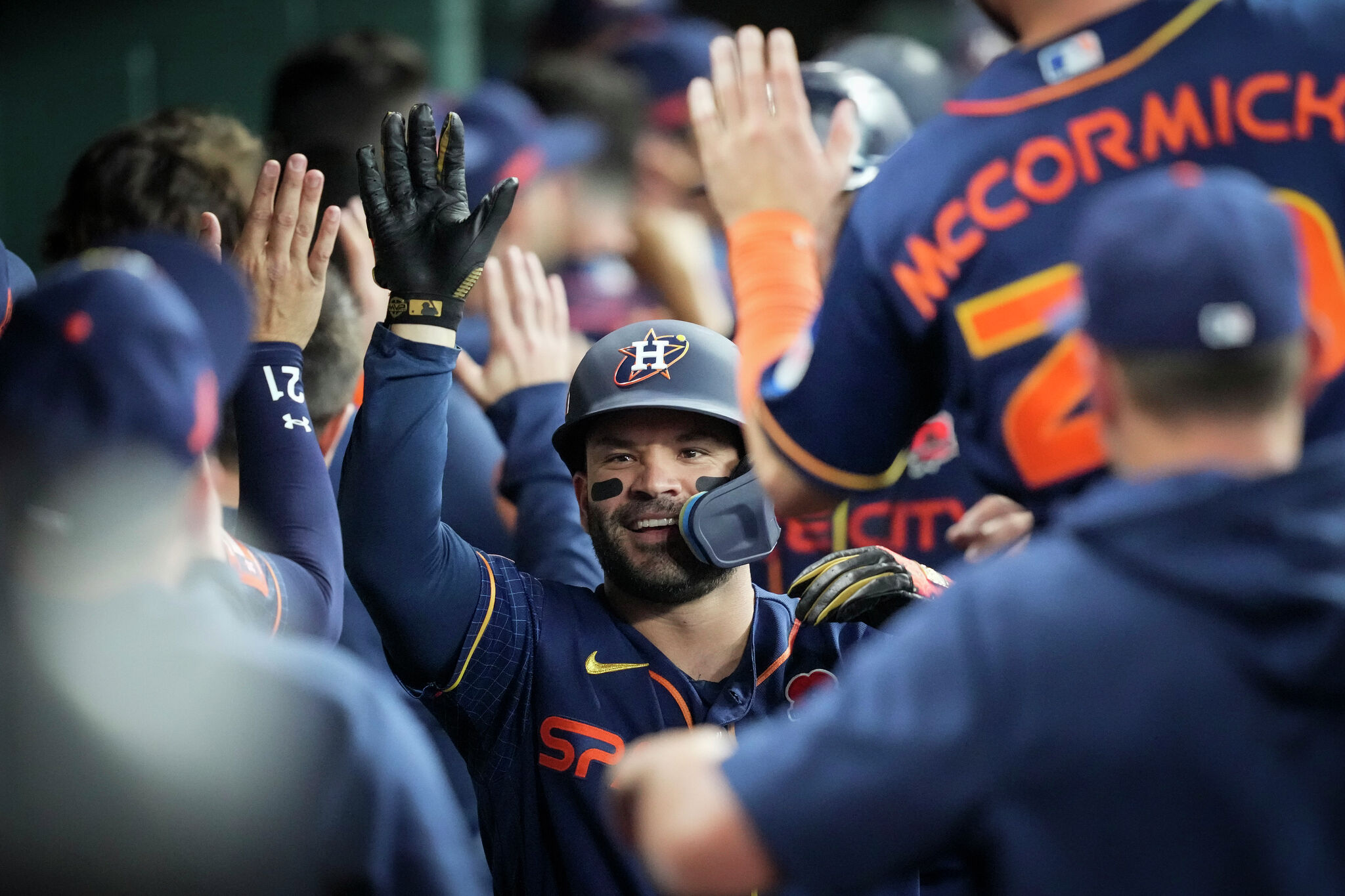 Houston Astros: Jose Altuve not in lineup vs. Yankees leg contusion