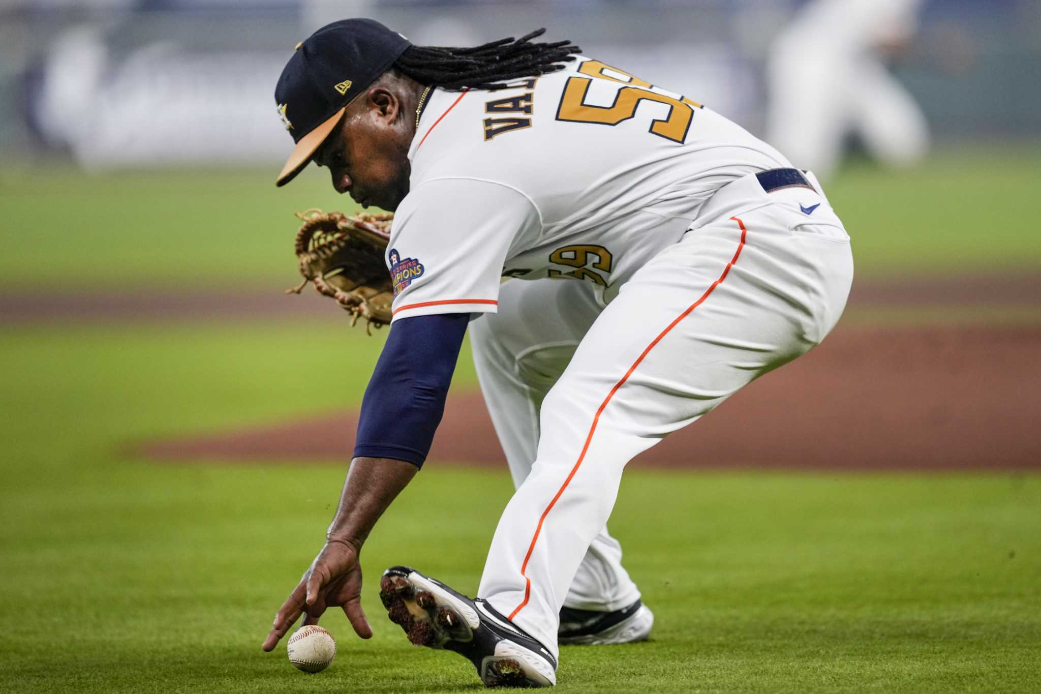 Astros: Second blow to rotation adds pressure to Framber Valdez's