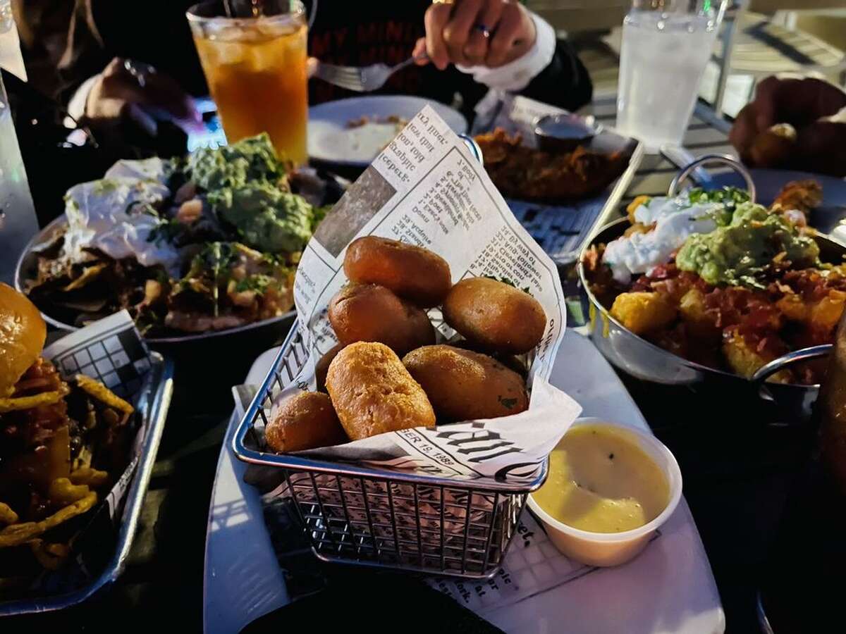 6 outstanding restaurants near Disneyland to try now