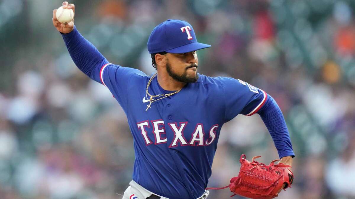 West Orange-Stark graduate shines in MLB debut for Texas Rangers