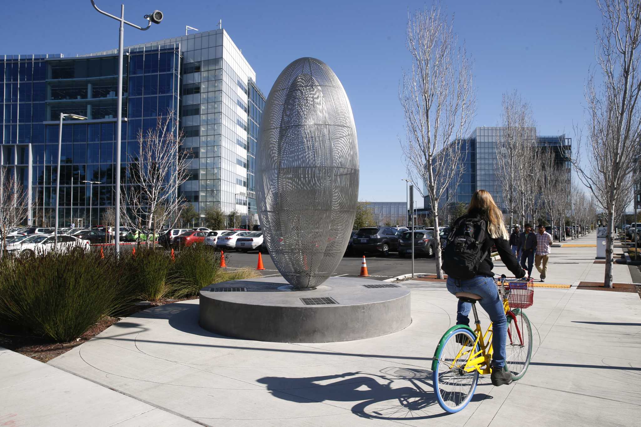 google-downsizing-its-bay-area-office-space-by-1-4-million-square-feet