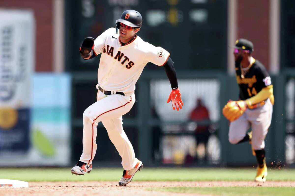 Odd-year Giants? What's new and what's not about San Francisco's surge