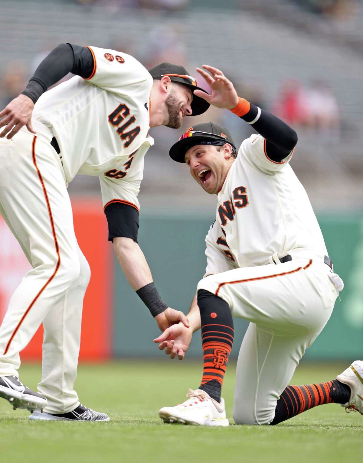 How Giants' standout rookies are jolting the clubhouse back to life