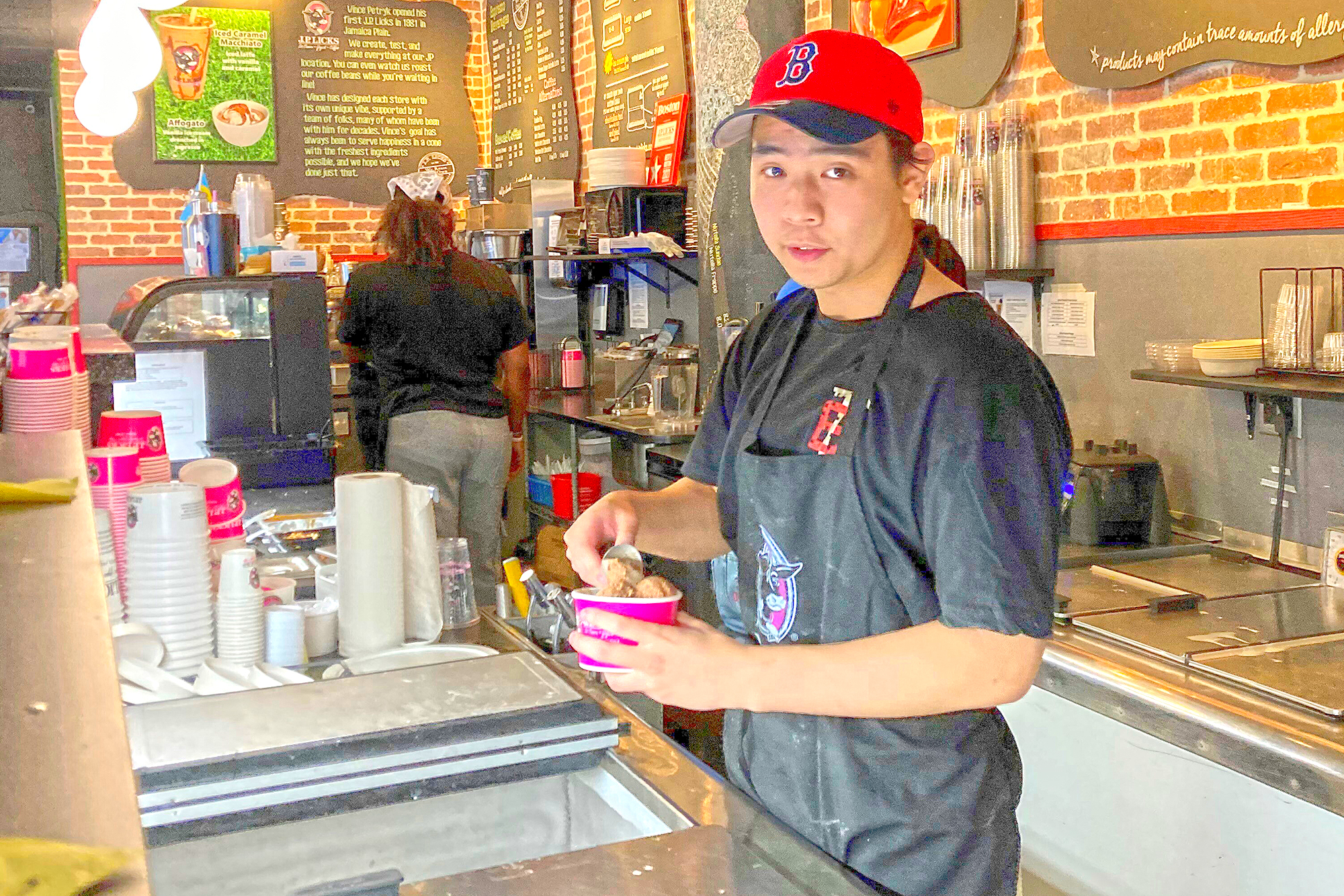 Teen workers calling shots for summer jobs - Vimarsana News