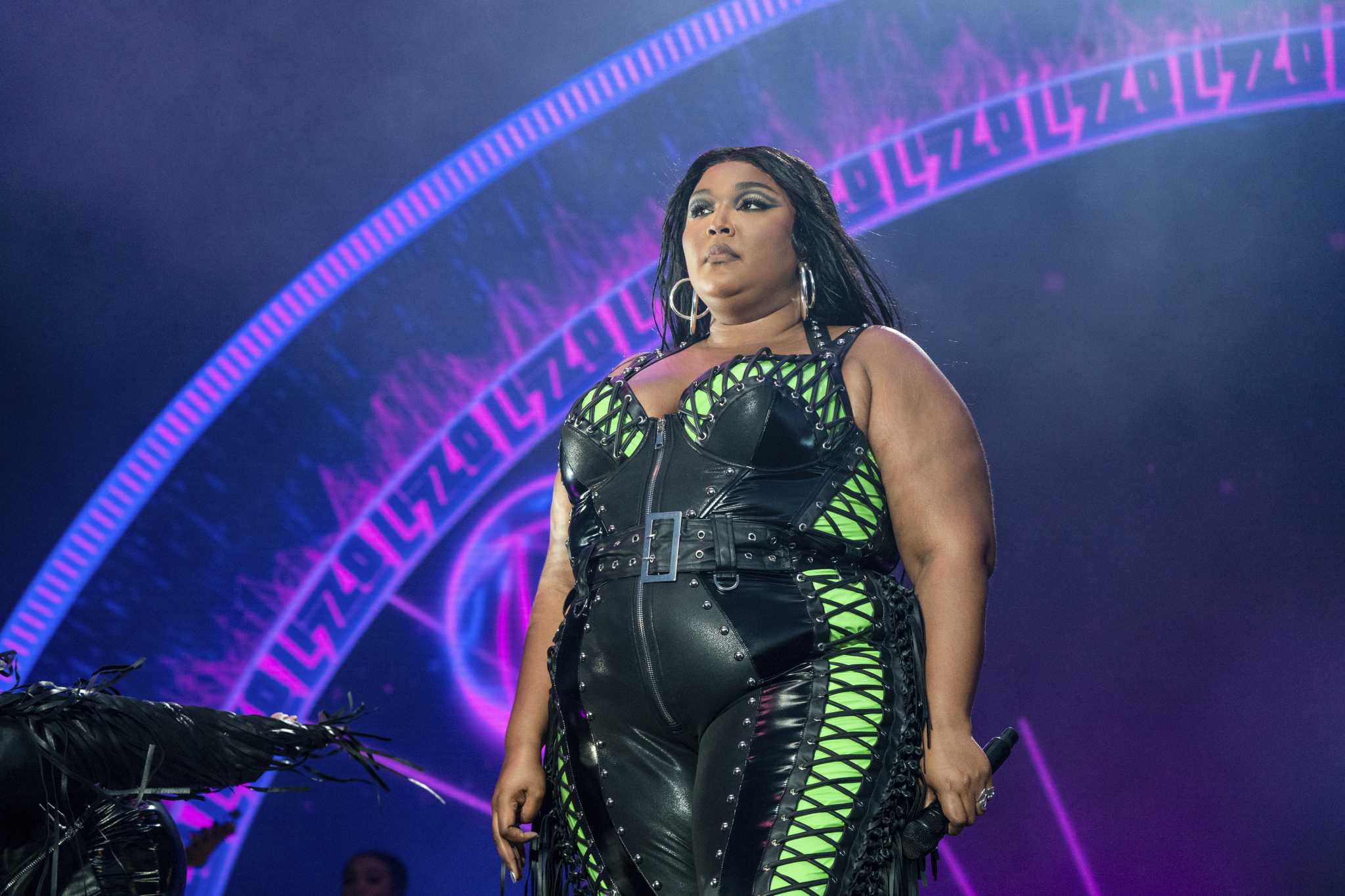 Lizzo Says She's Fed Up and Close to Giving Up on Music Because