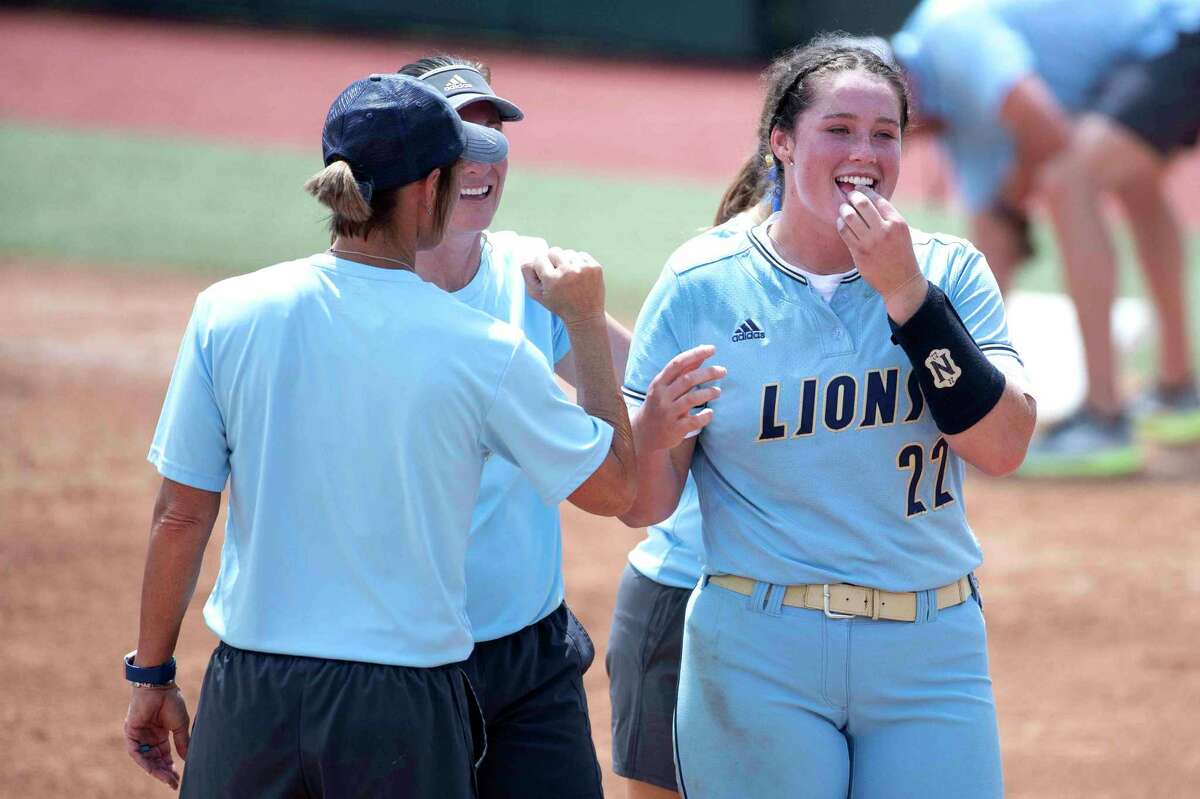 Lake Creek cruises to state semifinal win over Frisco Heritage