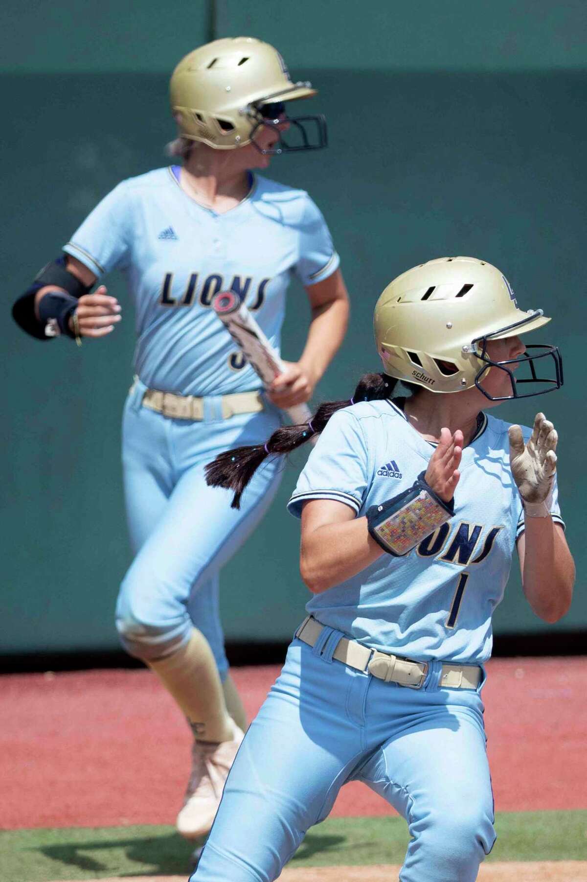 Lake Creek cruises to state semifinal win over Frisco Heritage