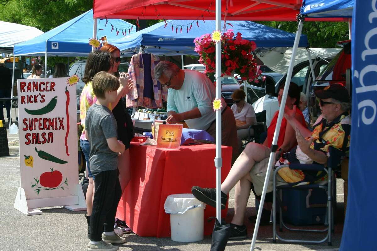 Local farmers markets help farmers, community