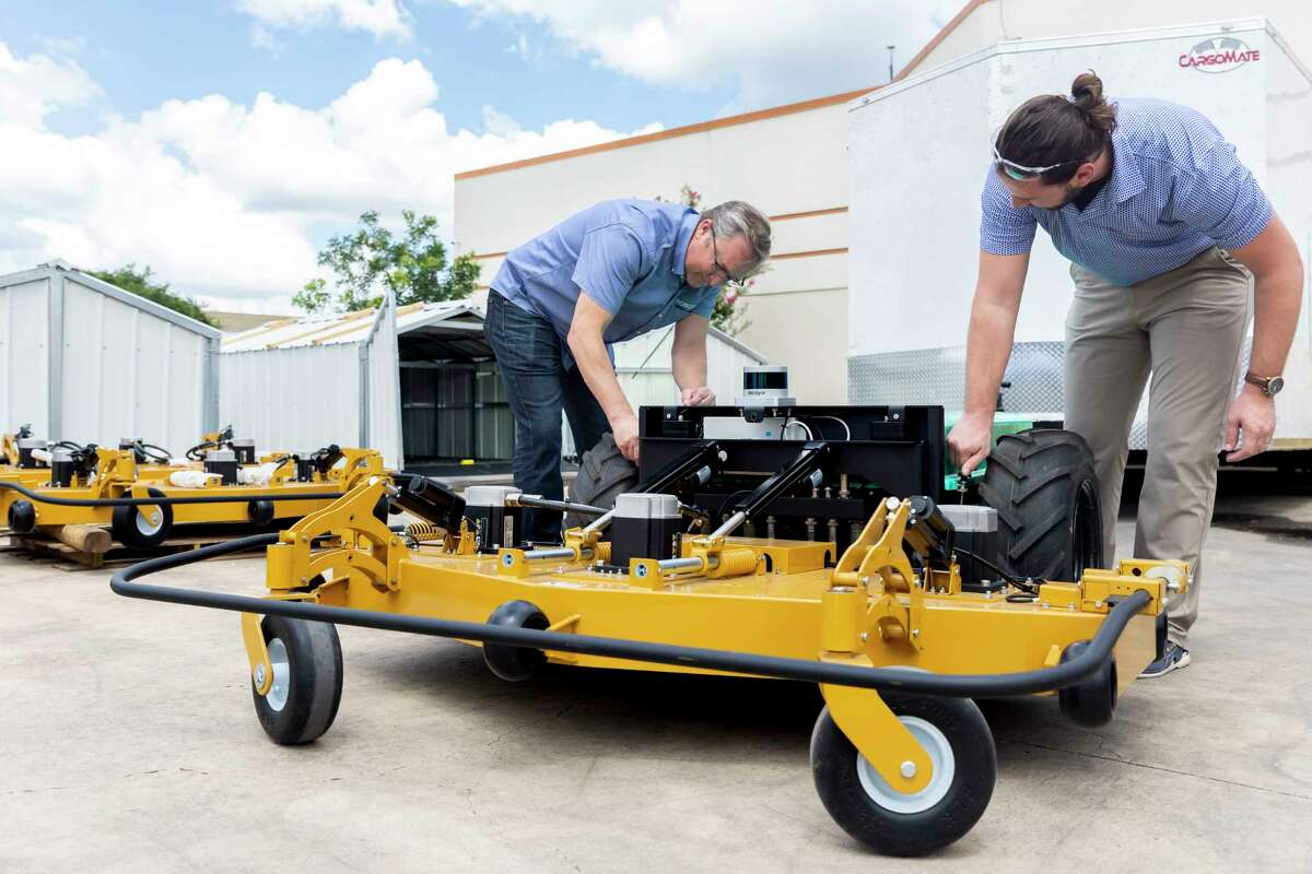 Renu Robotics finds a niche mowing grass under fields of solar panels