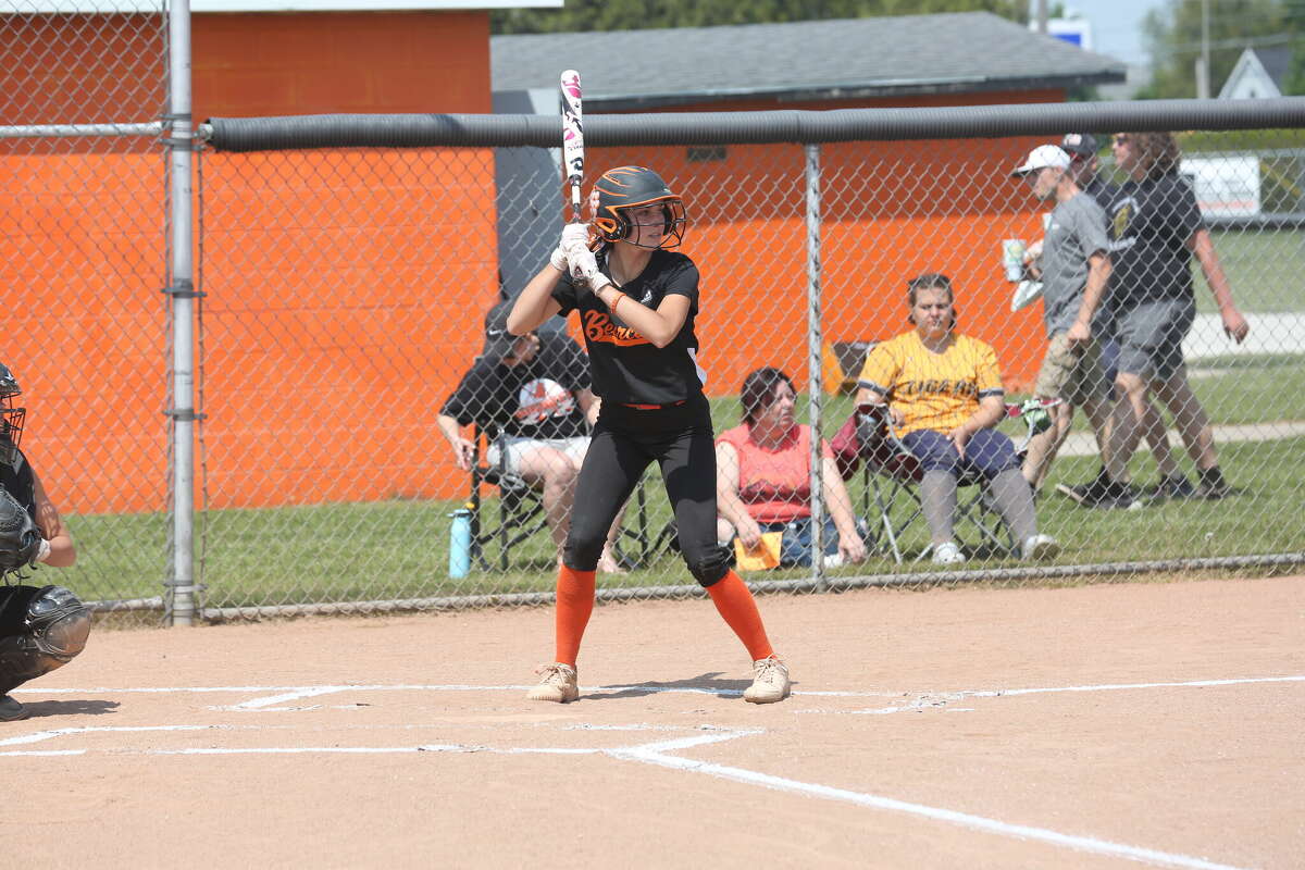 Ubly defeats Deckerville and Harbor Beach to win district title