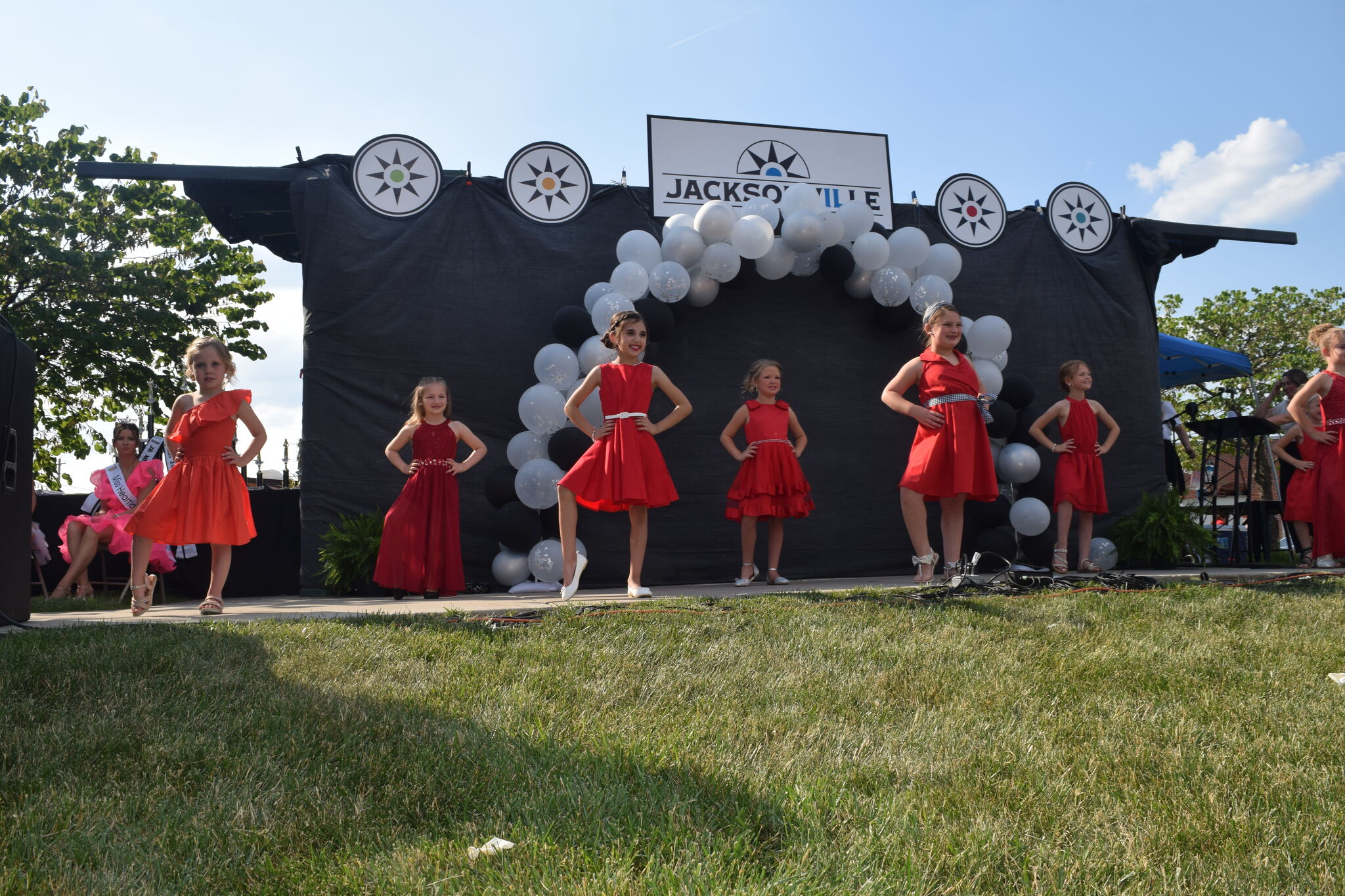 Jacksonville crowns first queen - Vimarsana News