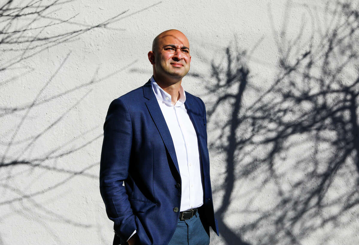 Former state Assembly candidate Bilal Mahmood, who is running to unseat Supervisor Dean Preston in District 5, also has begun a campaign for a seat on the local “D Triple-C.”