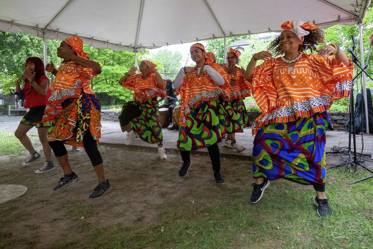 Photos Pinkster celebrated at Schuyler Mansion