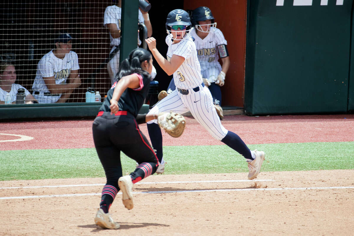 Lake Creek Lions take softball dominance to a new level
