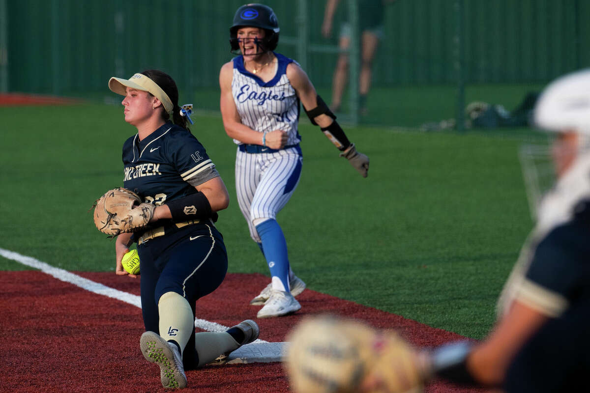 Lake Creek’s softball dominance reaches new level with second title