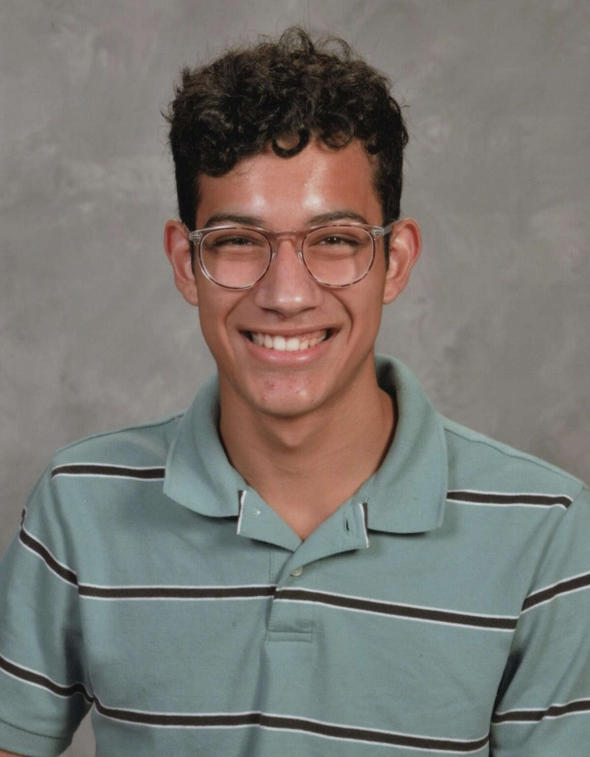 Texas teen wins Apple coding challenge for math, ASL app