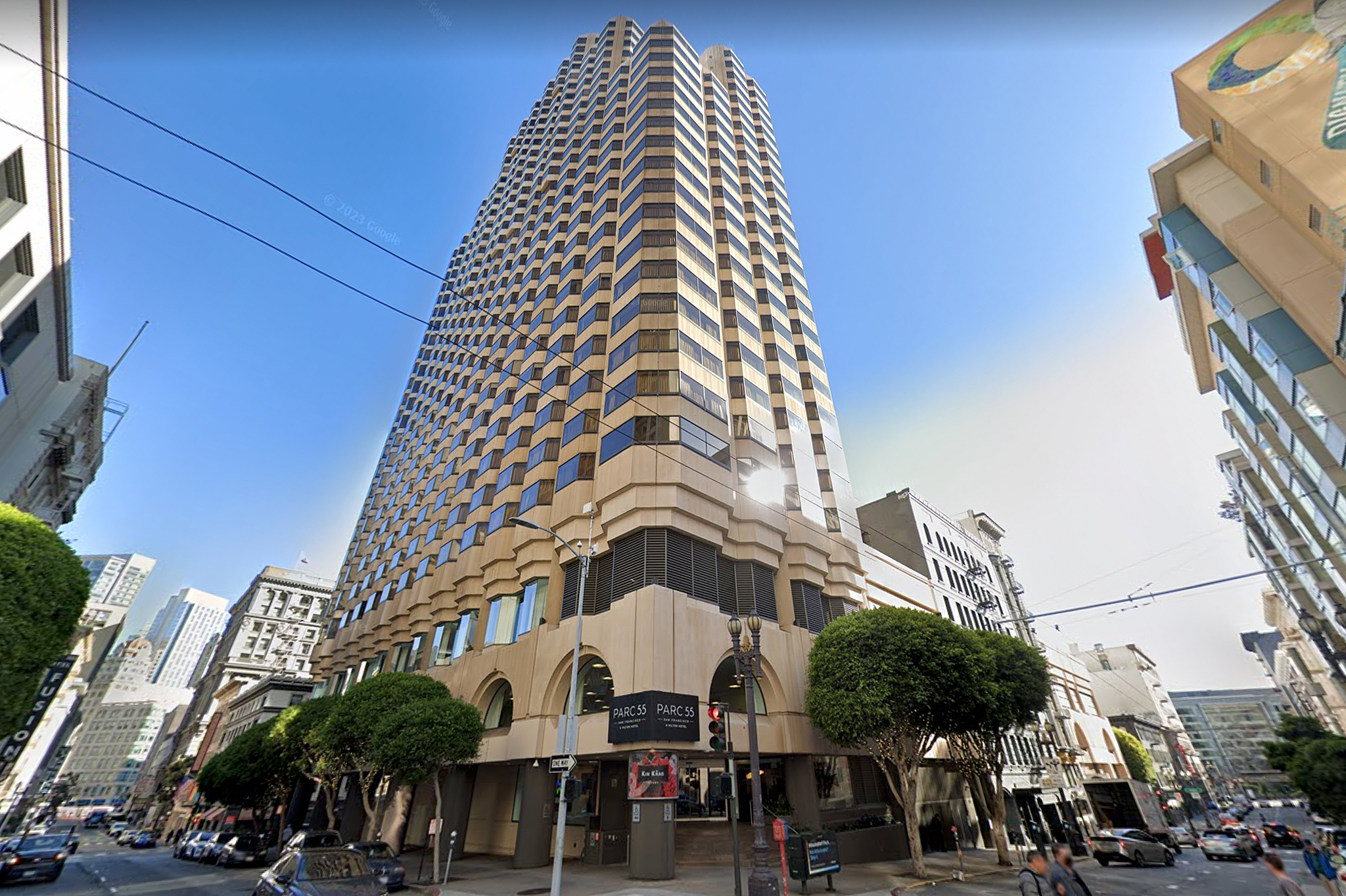 Компанија за некретнине не плаћа кредит и губи највећи хотел у Сан Франциску