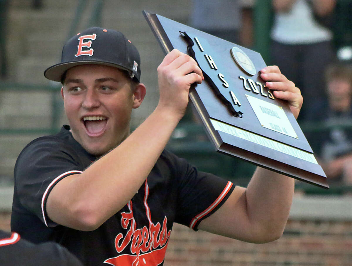 Edwardsville wins back-to-back state championships