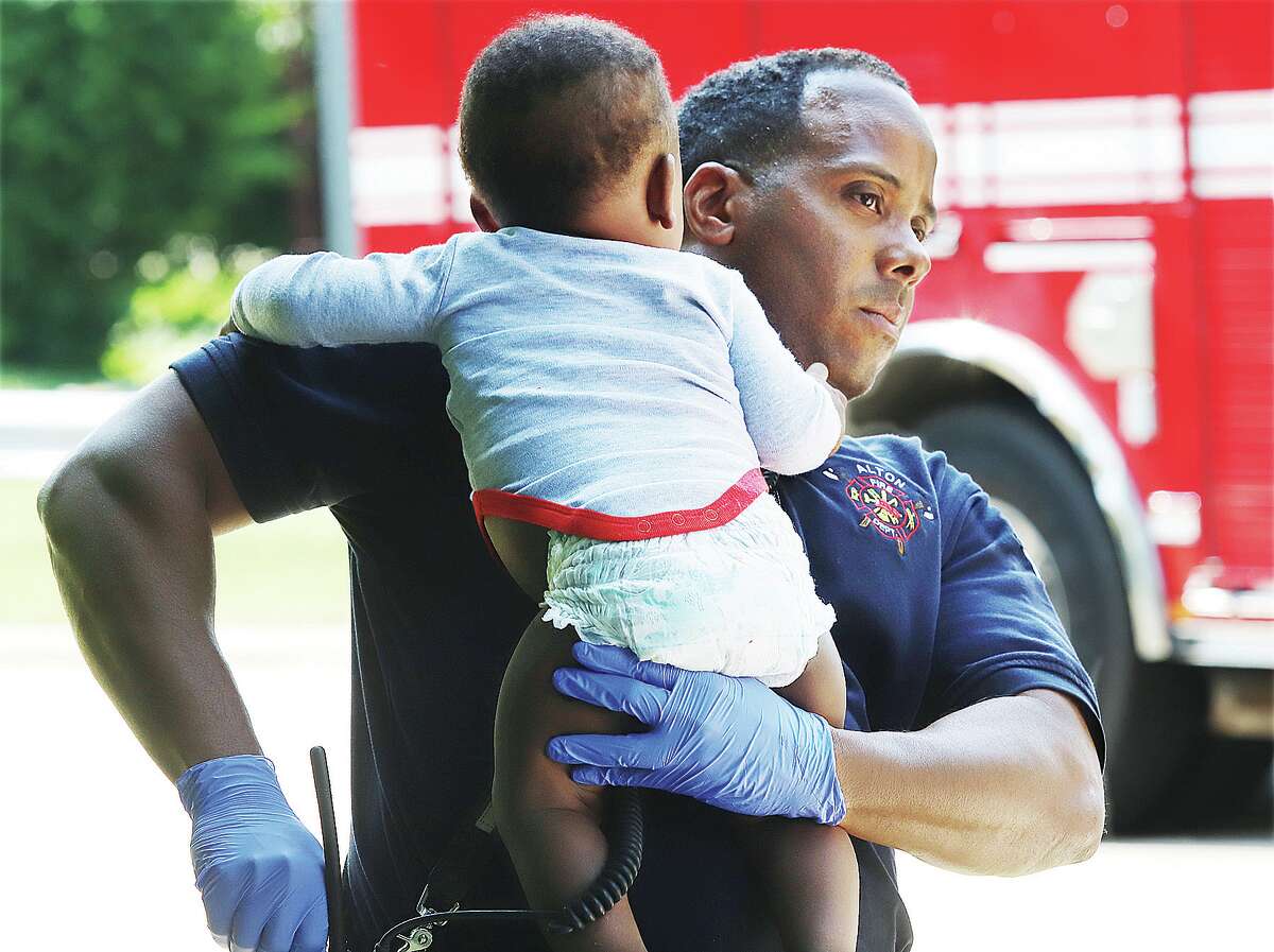 Woman shot in Alton altercation Tuesday morning