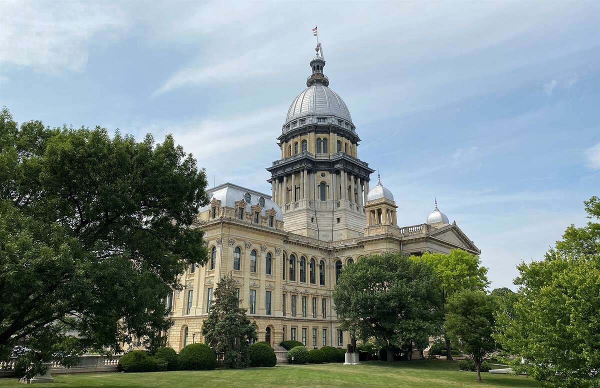 Packed veto session awaits Illinois legislators