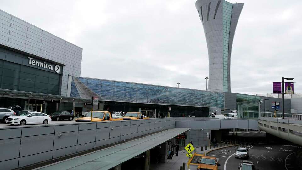 Another aborted landing at SFO Hotel woes add to downtown pain