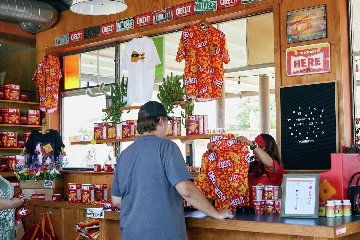 CheezIt opens snack shack in Joshua Tree gas station