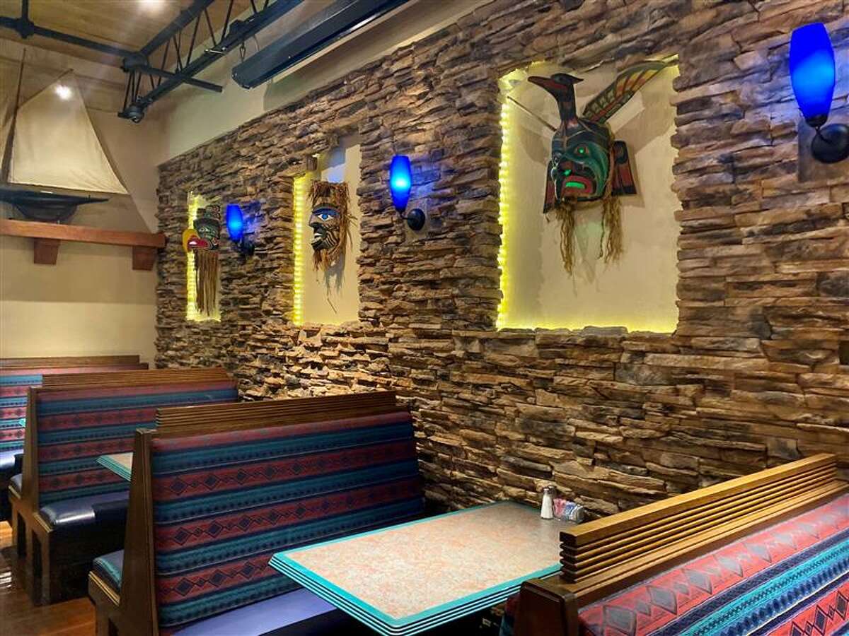 Gimmicks provides flavorful food, unique activities for date night