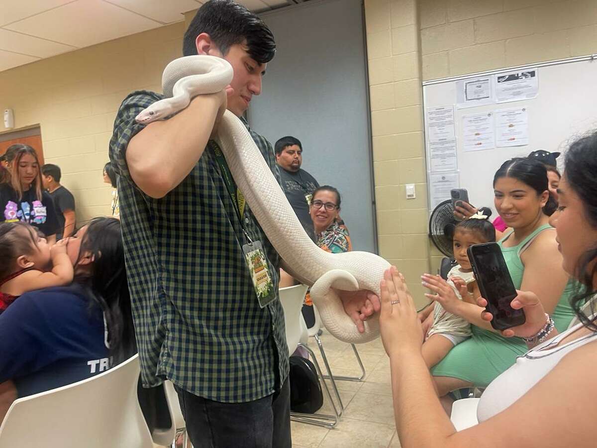 Casa Reptile showcasing exotic reptiles at Laredo libraries