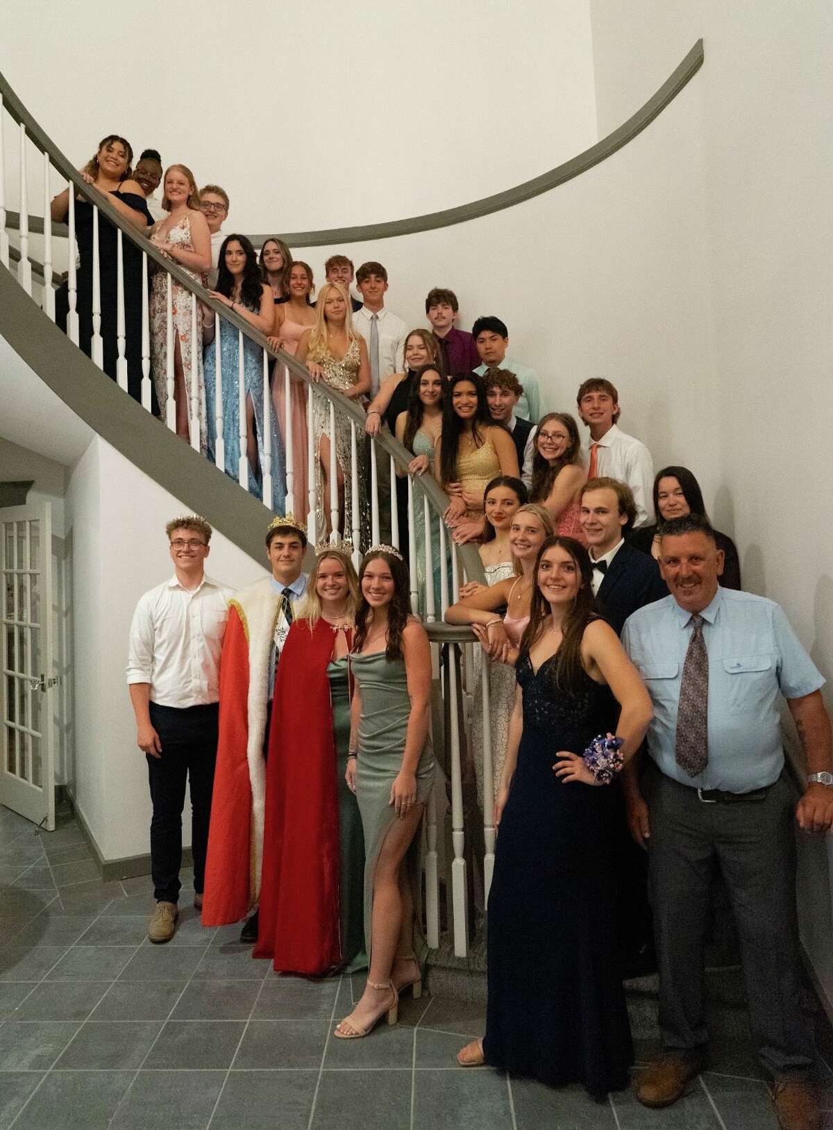 Winsted crowns Laurel Queen, King at annual ball