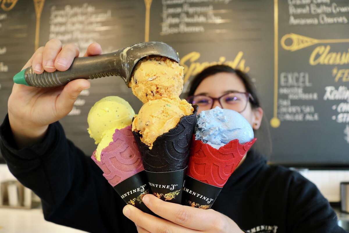 New Edwardsville Clementine's awaits state action on liquor license