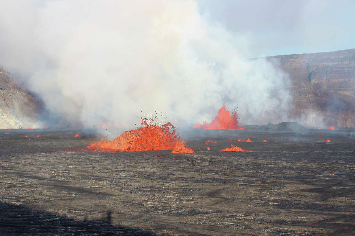 Kilauea Volcano Erupts Into Spectacular Lava Fountains In Hawaii