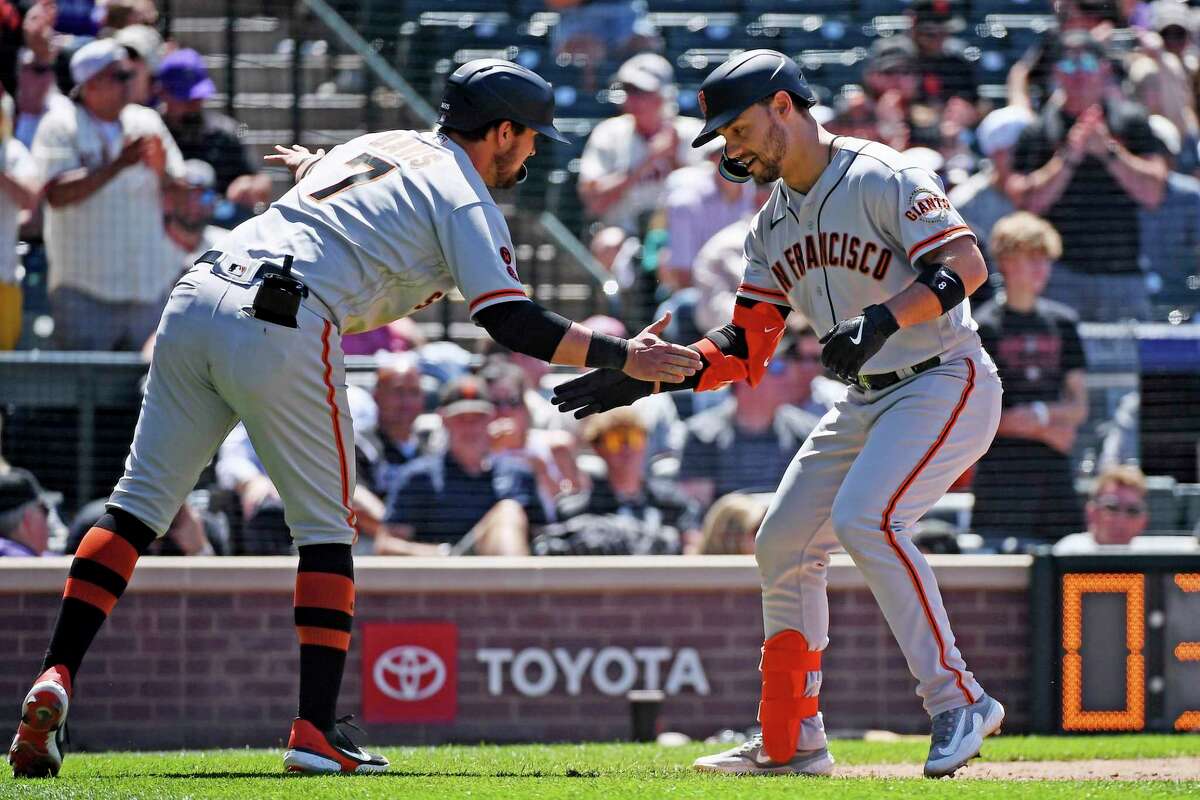 Brandon Crawford delivers in a pinch, Giants rally to sweep Rockies