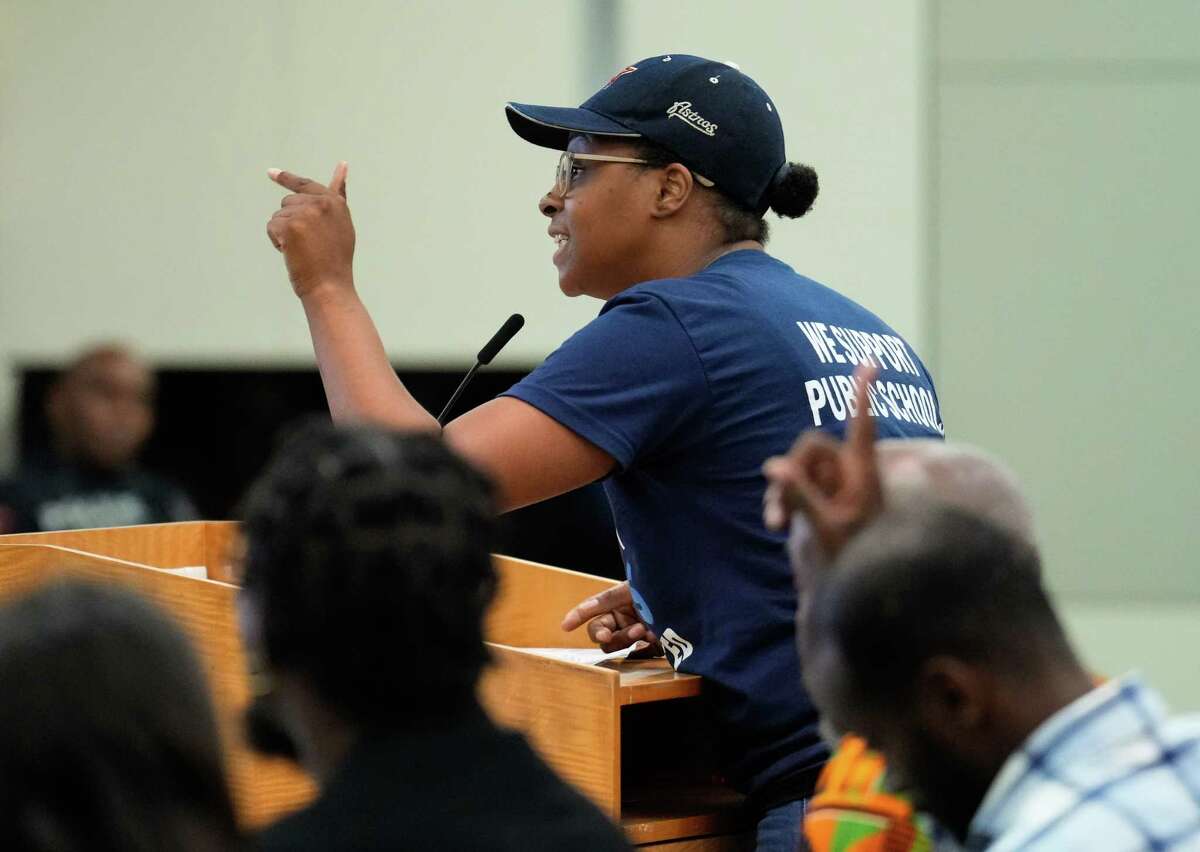 HISD Managers Approve Mike Miles' Contract Over Protesters' Objections