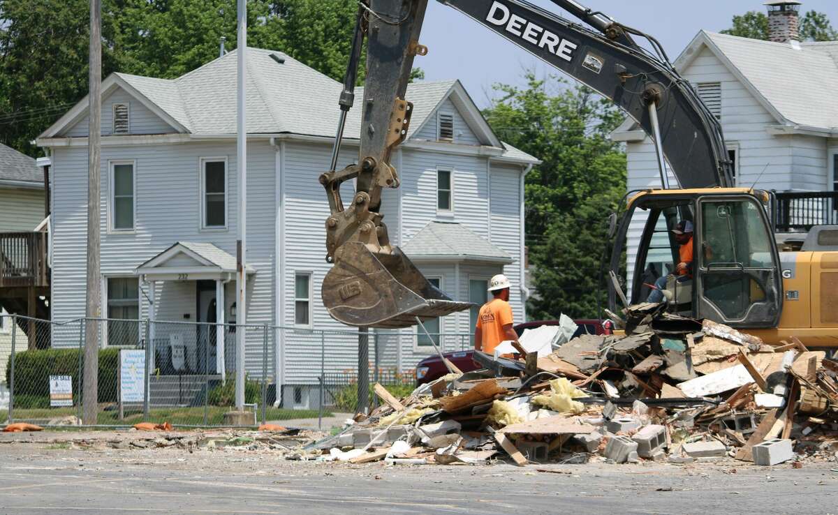 Former Annie's Frozen Custard Building Demolished In Edwardsville