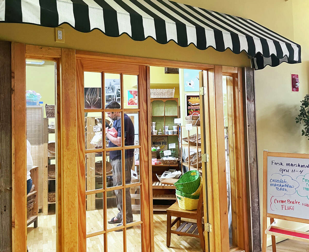 Middletown CT's new Marshmallow Factory much more than fluff