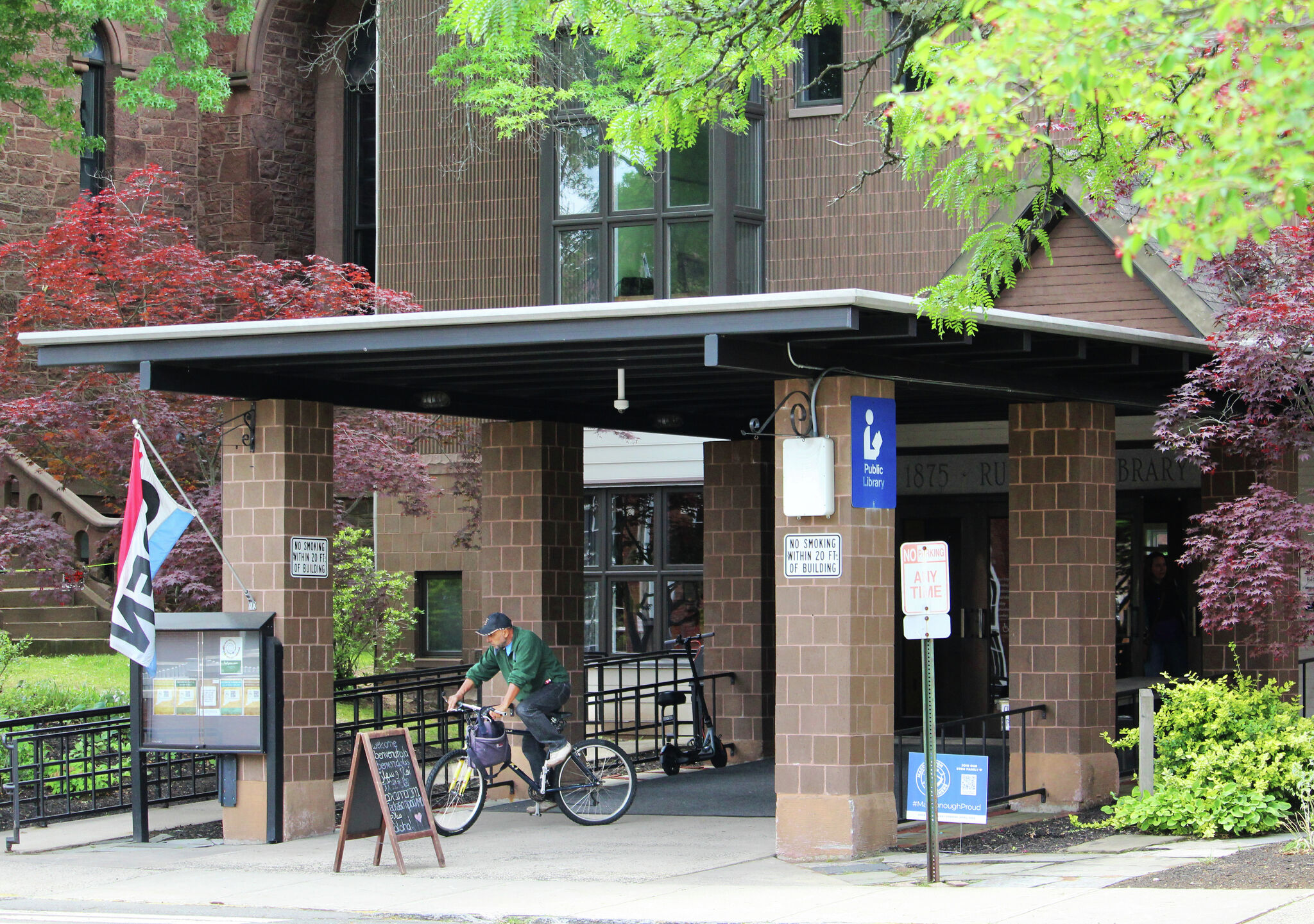 Should Middletown's City Hall, library be razed, rebuilt or moved?