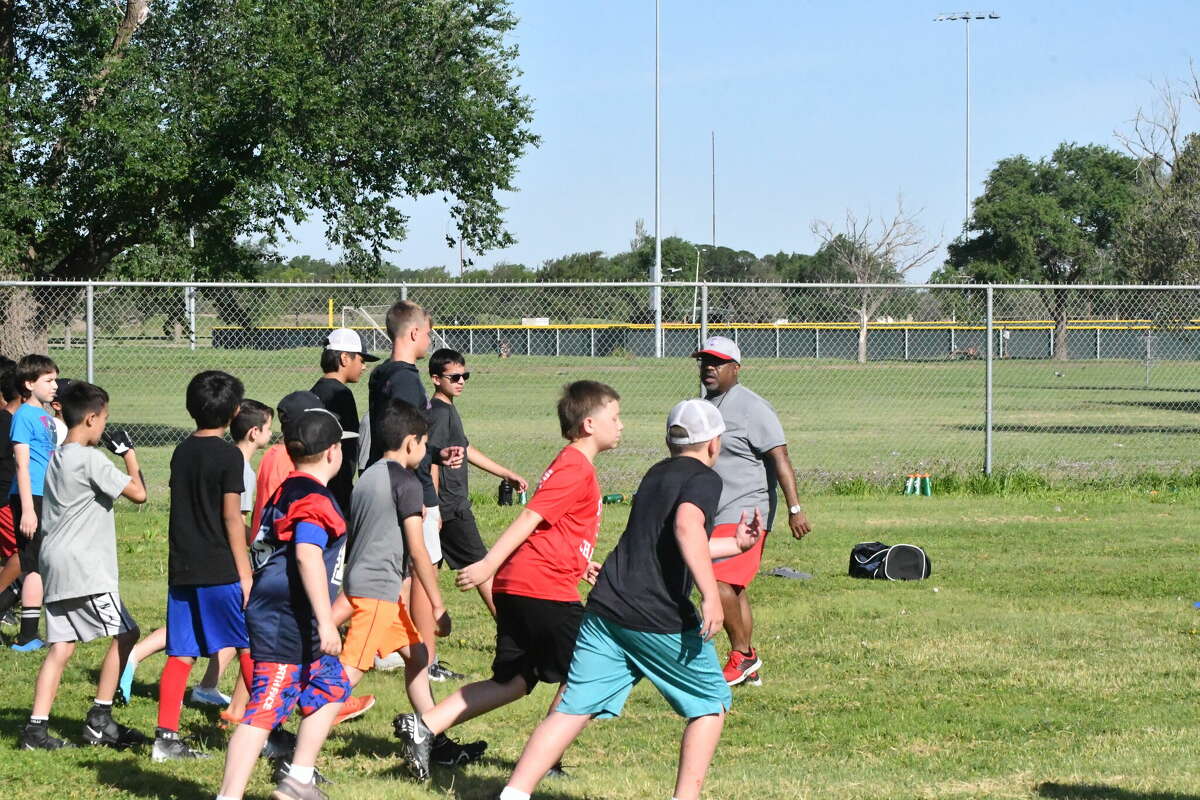 PHOTO GALLERY 2023 Plainview YMCA Tiger Football summer football camp
