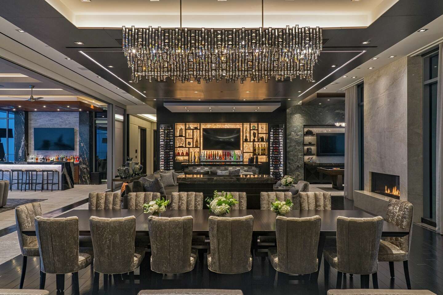 Photo inspiration: Fresh Look at Houston Billionaire Tilman Fertitta S New Post Oak Penthouse Photos