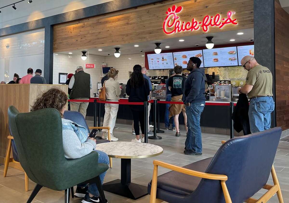 New Baltimore's Thruway stop reopens, but without Chick-fil-A