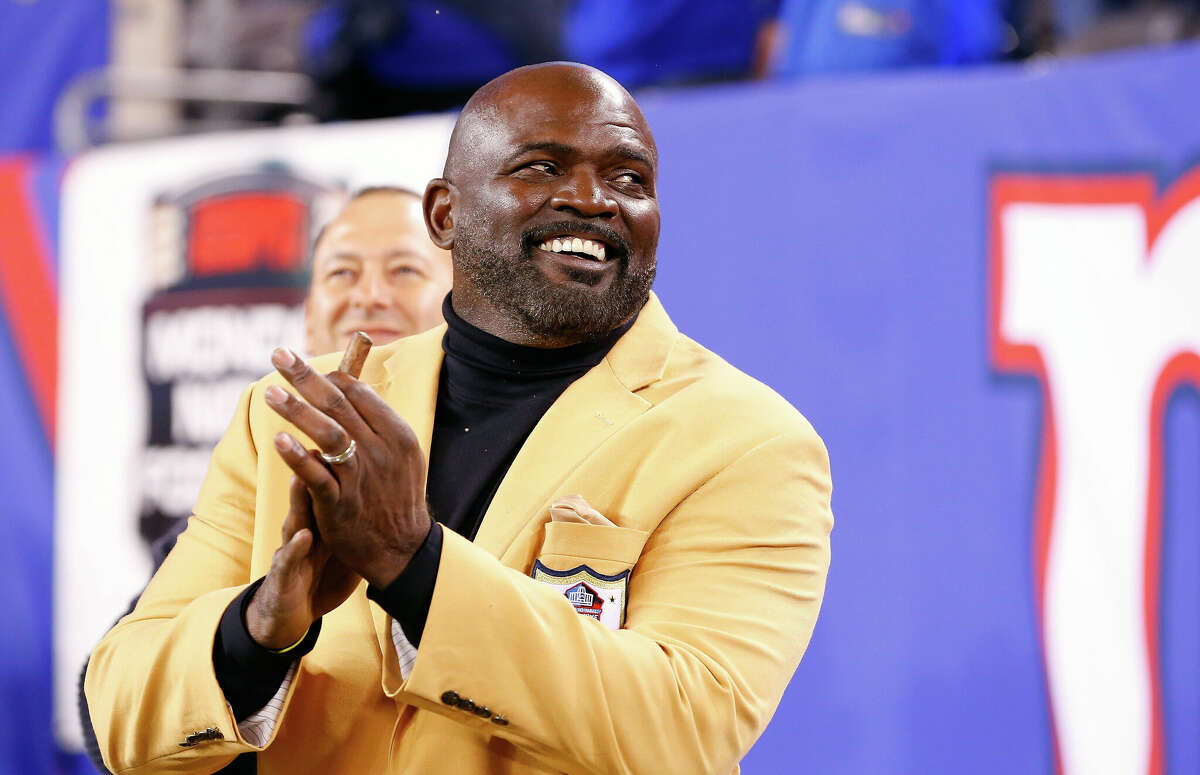 NFL's Lawrence Taylor attended fundraiser at CT Porsche dealer