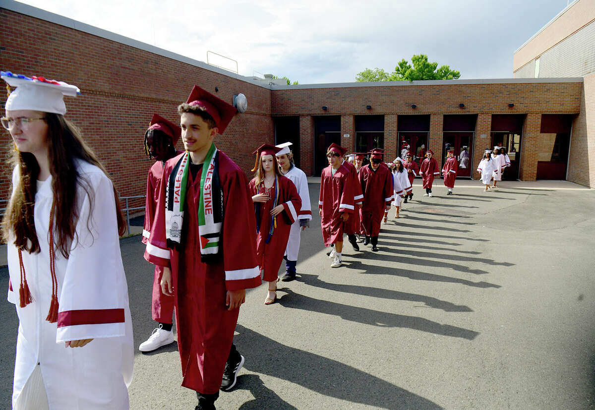 Windsor Locks graduates receive diploma at 2023 commencement